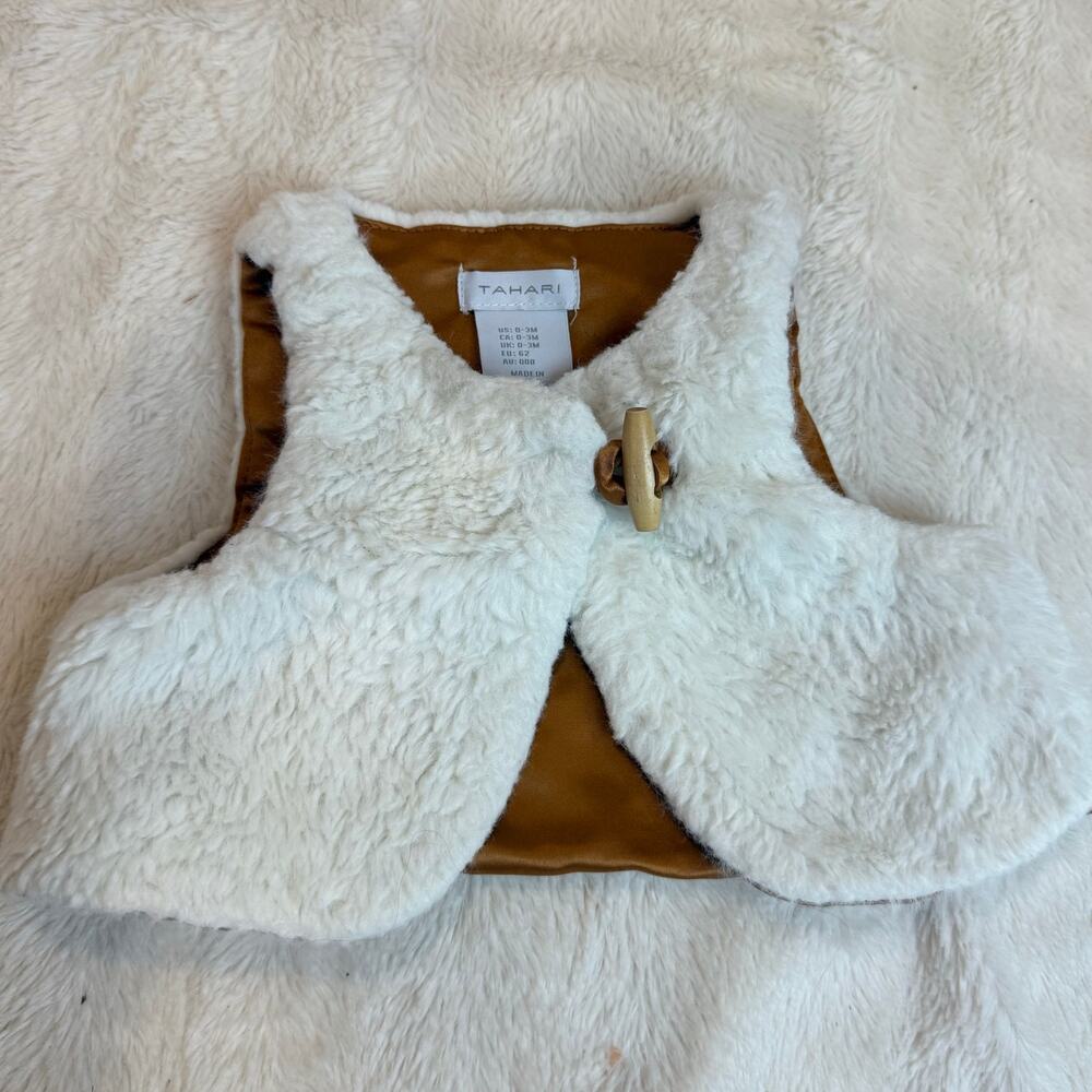 Tahari Baby Girl Plush Faux Fur Sherpa Fleece Vest 0-3 Months Ivory Gold